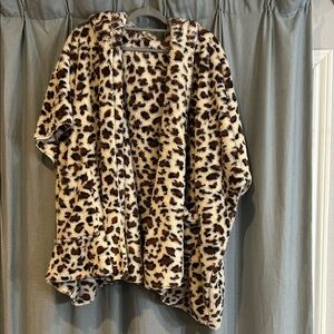 Leopard Print Faux Fur Sherpa style short sleeve Hooded Coat
